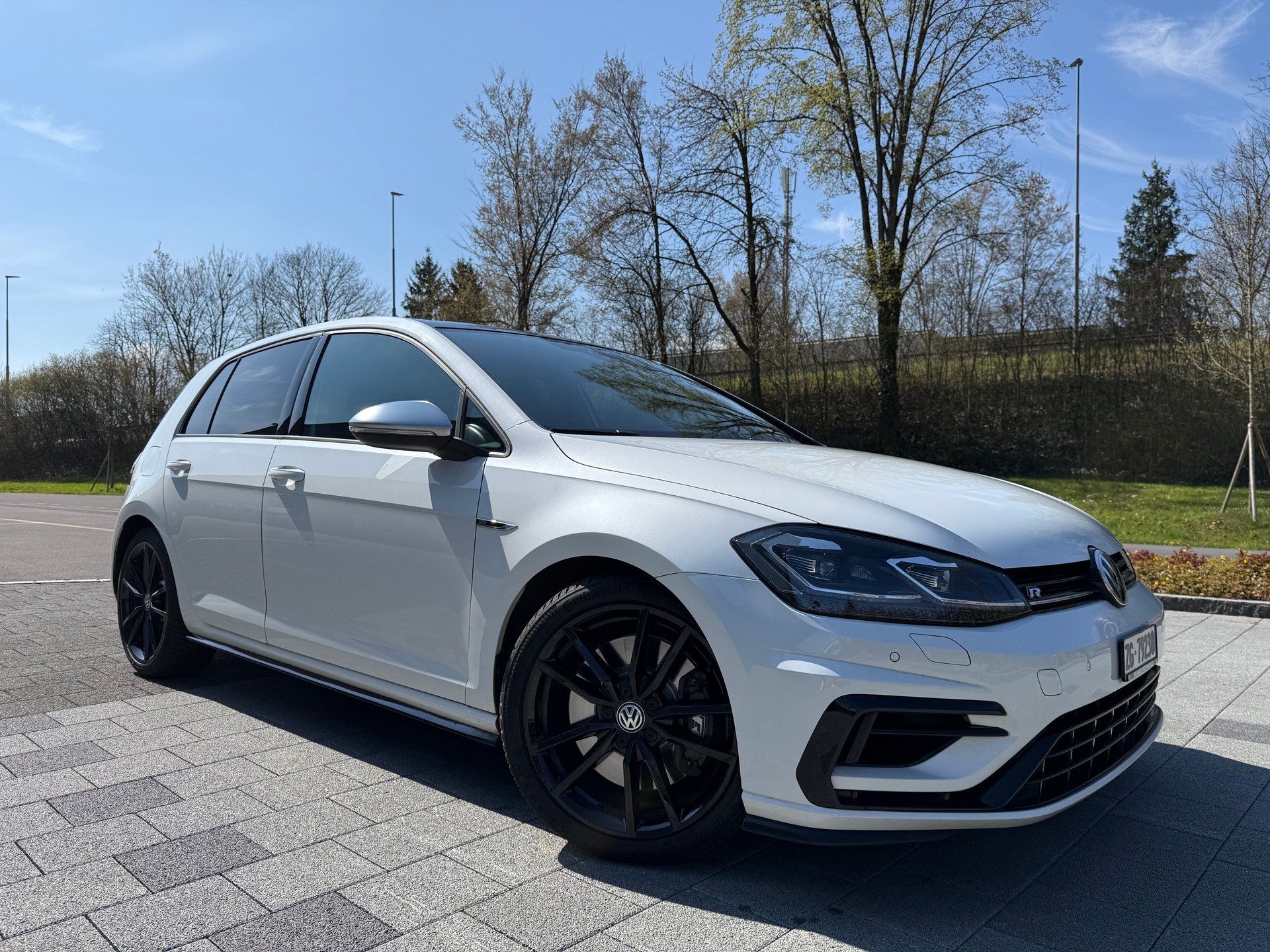 VW Golf 2.0 TSI R 4Motion DSG-image-3