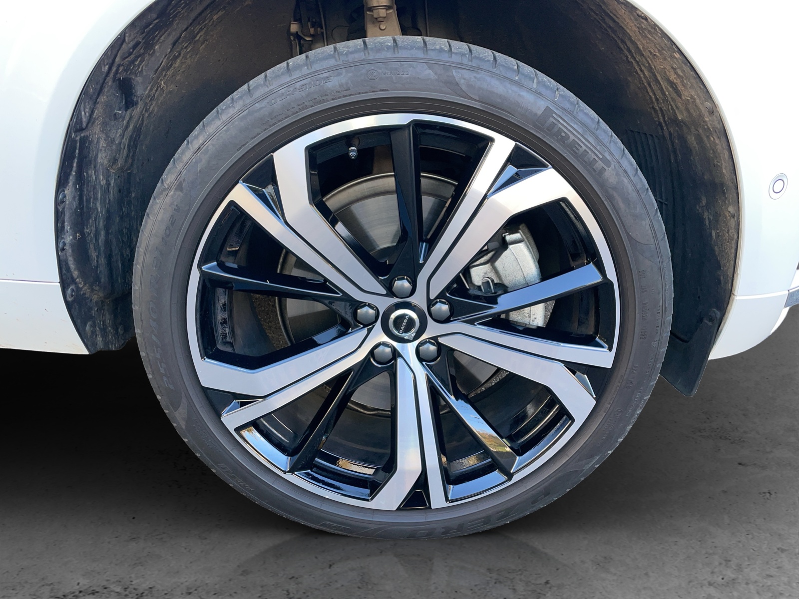 VOLVO XC60 B4 Diesel Mild Hybrid AWD Plus Bright Geartronic-image-11