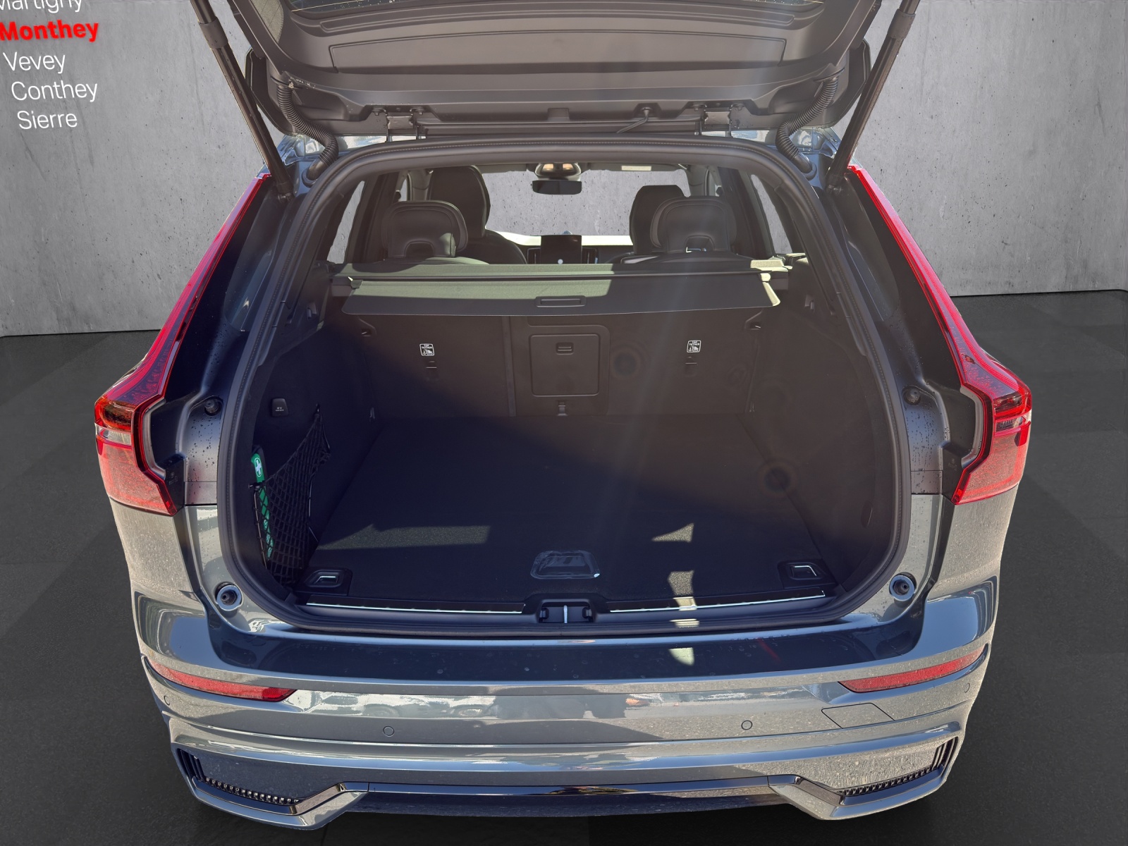 Image VOLVO XC60 XC60 T6 eAWD PluginHybrid Ultra Dark Geartronic