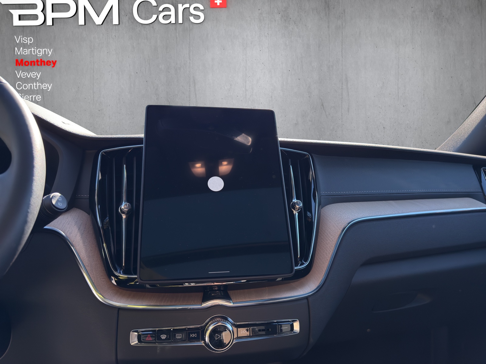 Image VOLVO XC60 XC60 T6 eAWD PluginHybrid Ultra Dark Geartronic