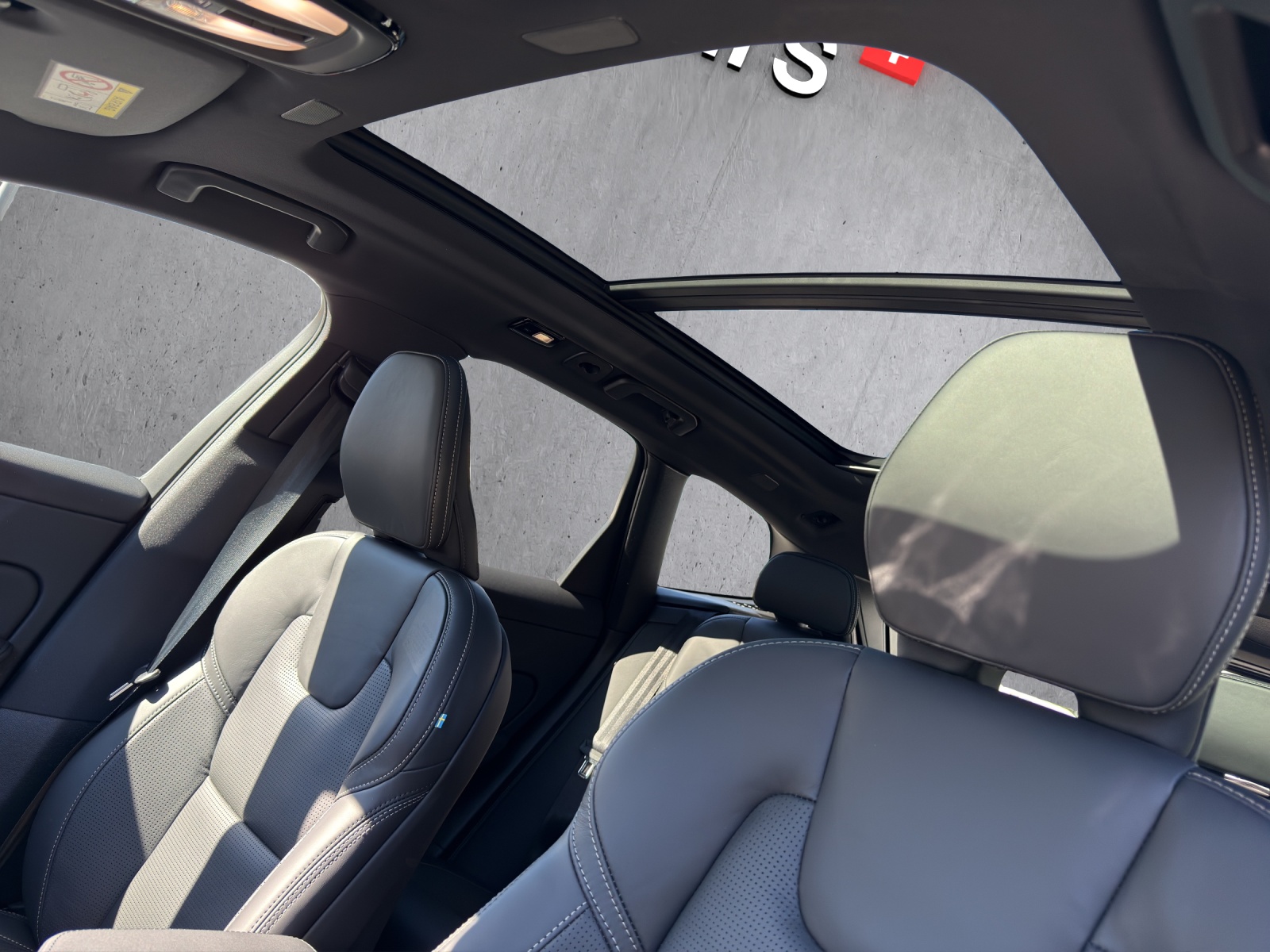 Image VOLVO XC60 XC60 T6 eAWD PluginHybrid Ultra Dark Geartronic