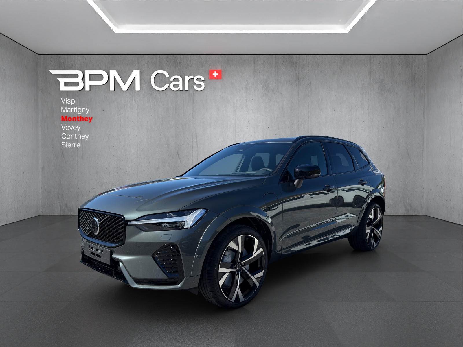 Photo VOLVO XC60 XC60 T6 eAWD PluginHybrid Ultra Dark Geartronic