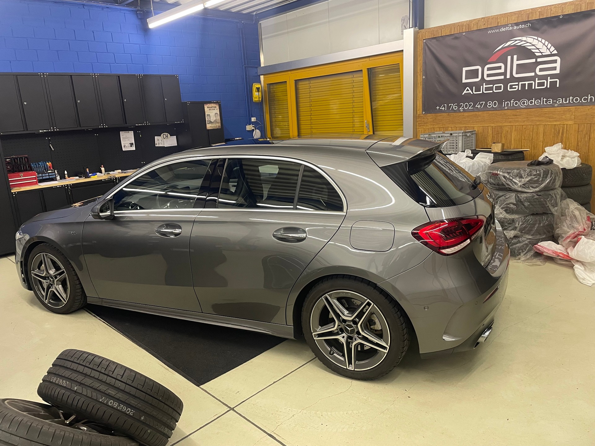 MERCEDES-BENZ A 35 AMG 4Matic Speedshift-image-3