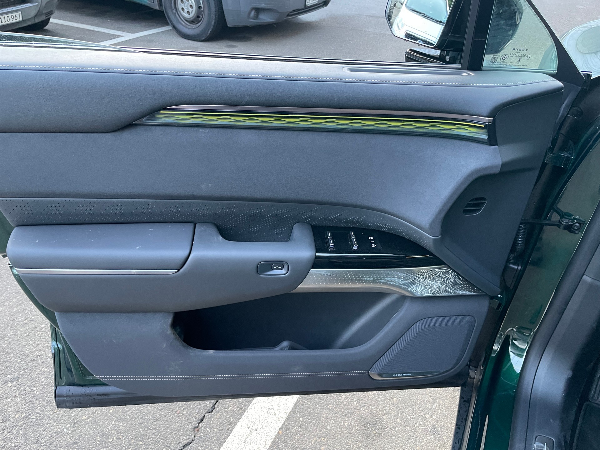 ZEEKR 7X Privilege AWD mit Comfort inkl. Cockpit Paket-image-10