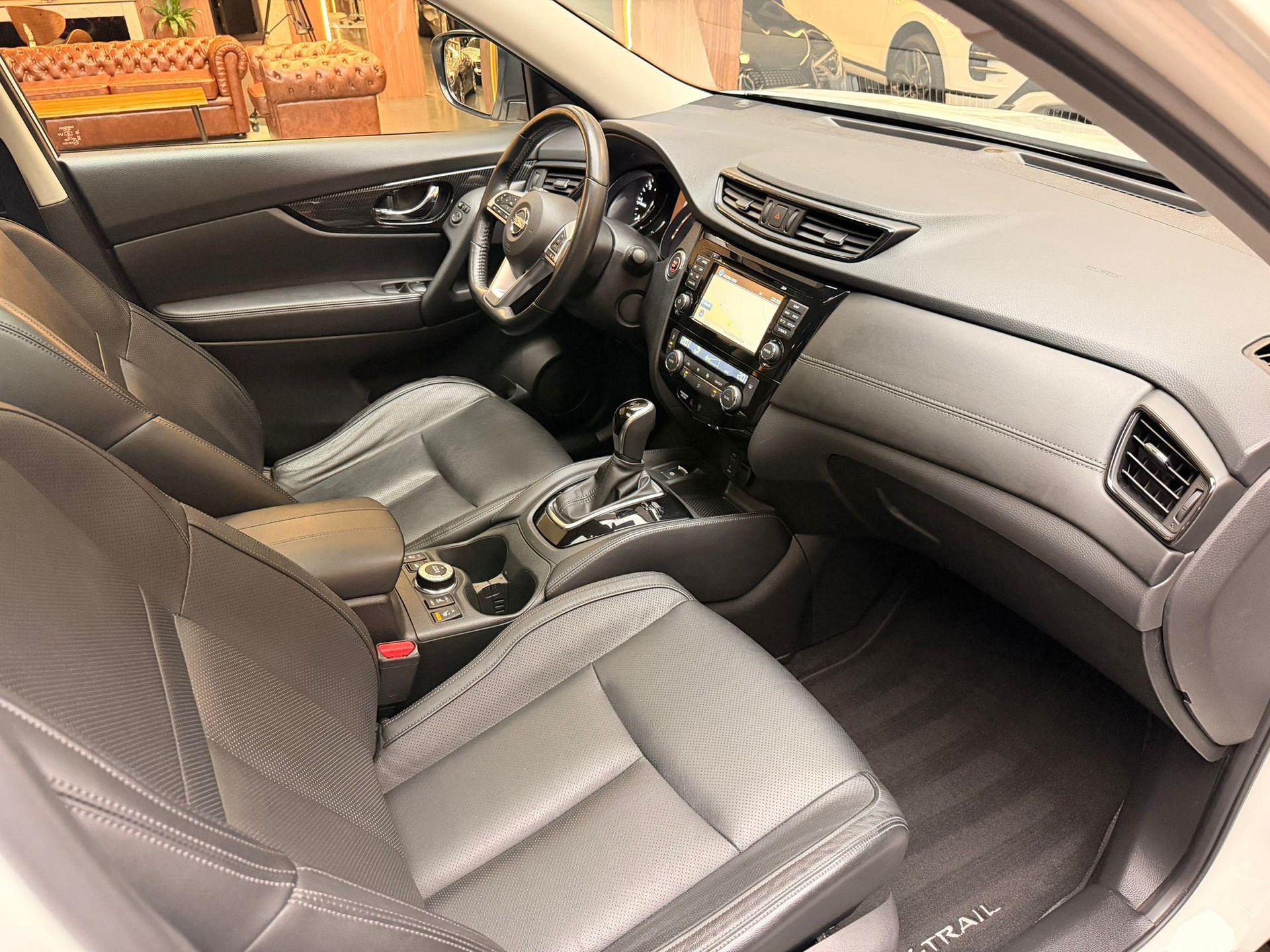 NISSAN X-Trail 2.0 dCi Tekna 4x4-image-14