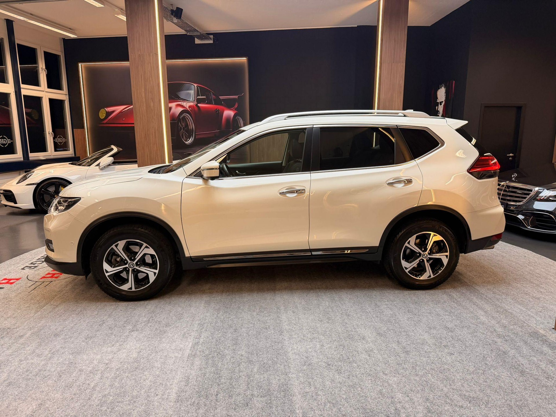 NISSAN X-Trail 2.0 dCi Tekna 4x4-image-4