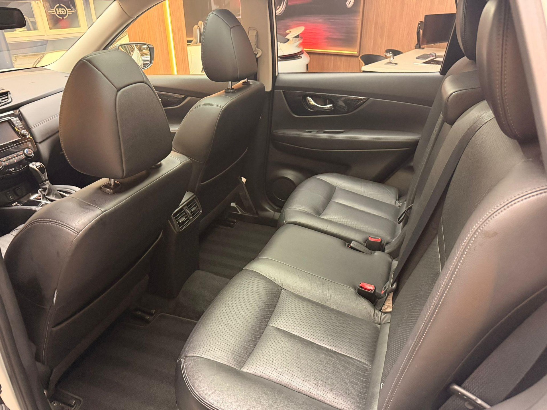 NISSAN X-Trail 2.0 dCi Tekna 4x4-image-16