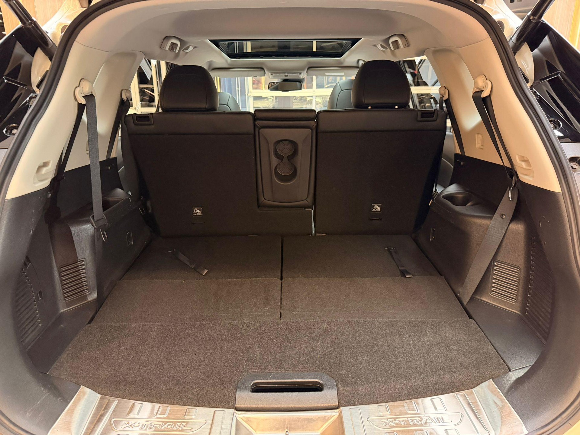 NISSAN X-Trail 2.0 dCi Tekna 4x4-image-19
