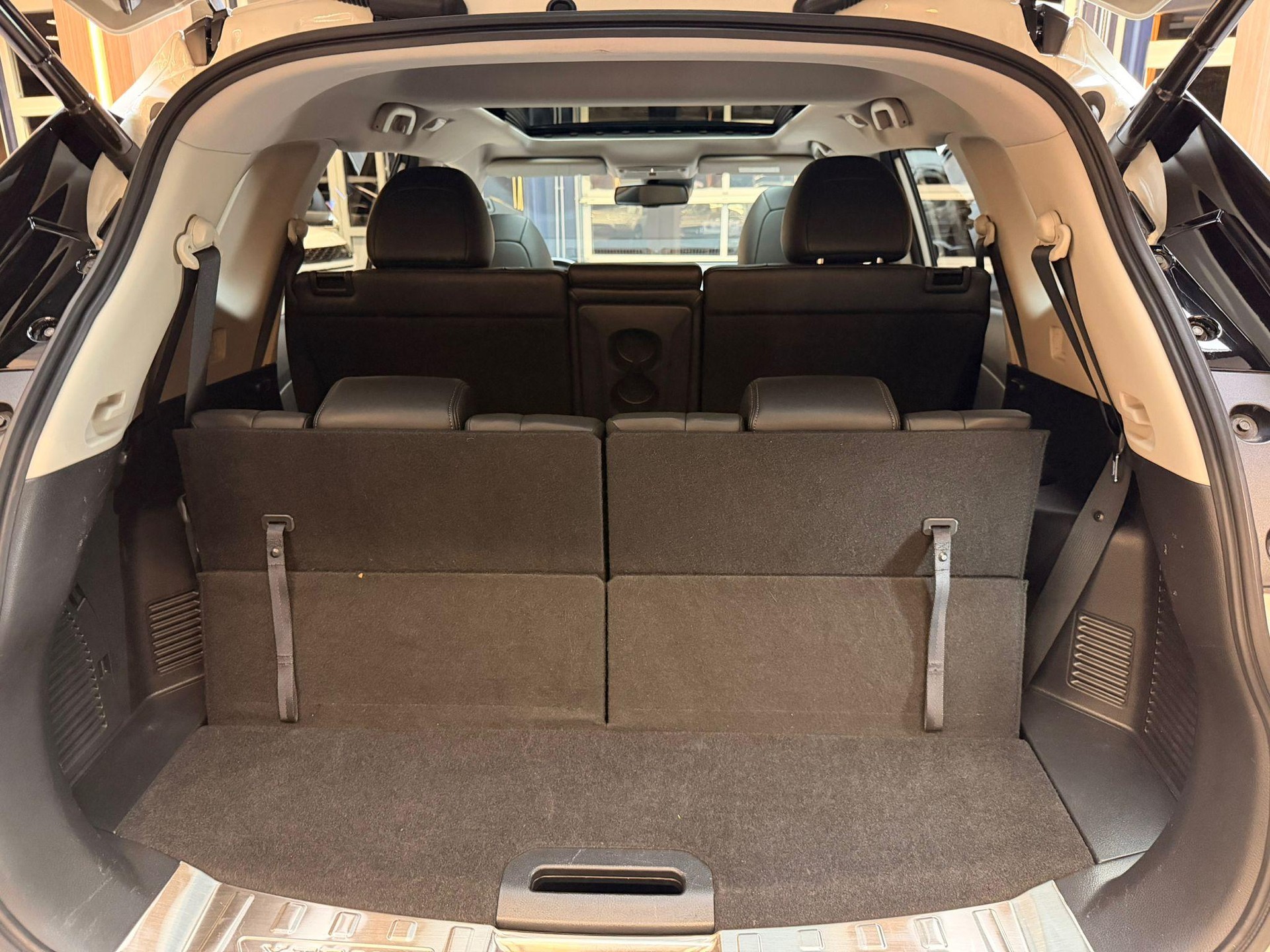 NISSAN X-Trail 2.0 dCi Tekna 4x4-image-18
