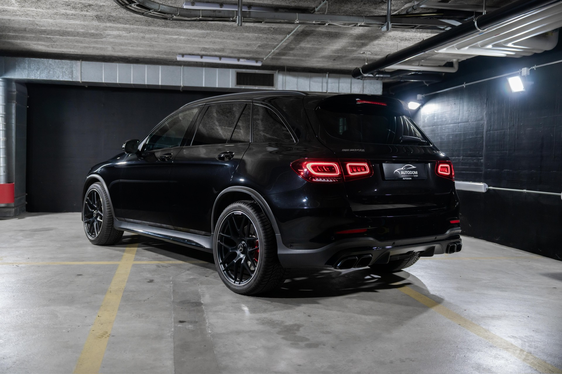MERCEDES-BENZ GLC 63 S AMG 4Matic 9G-Tronic-image-2