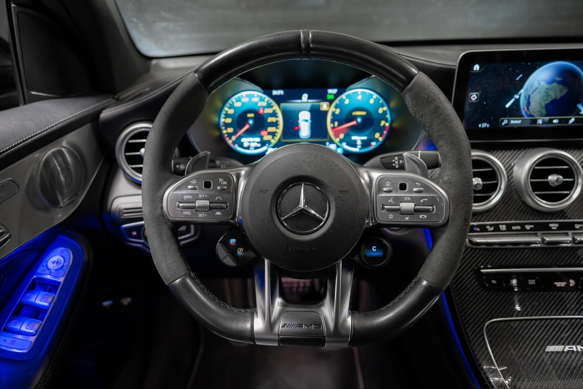 MERCEDES-BENZ GLC 63 S AMG 4Matic 9G-Tronic-image-6