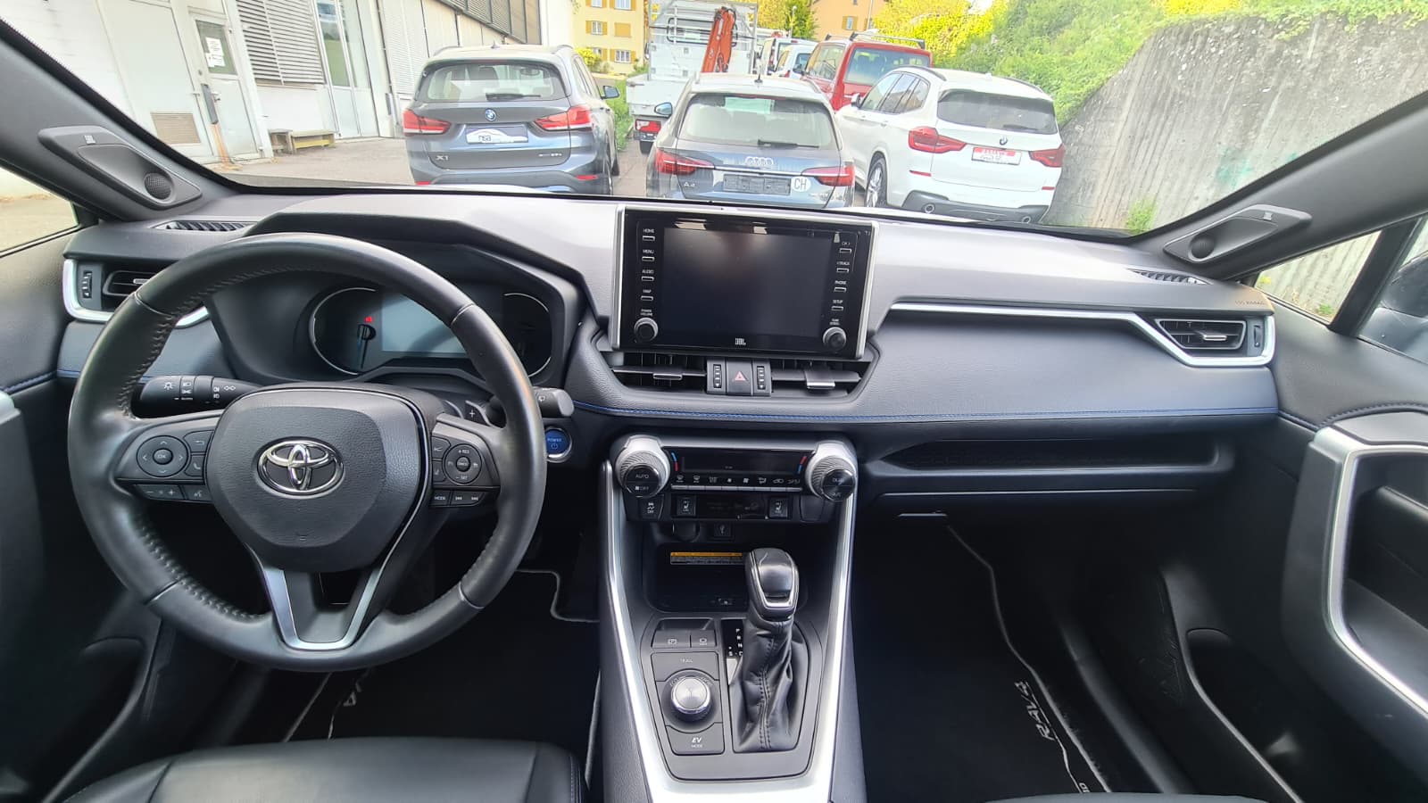 TOYOTA RAV-4 2.5 HSD Premium e-CVT 4WD ** 222 PS ** Voll-Leder ** Gr-Navi ** RF-Kamera ** Abstandsregelsysteme ** Ab MFK & Service **-image-13