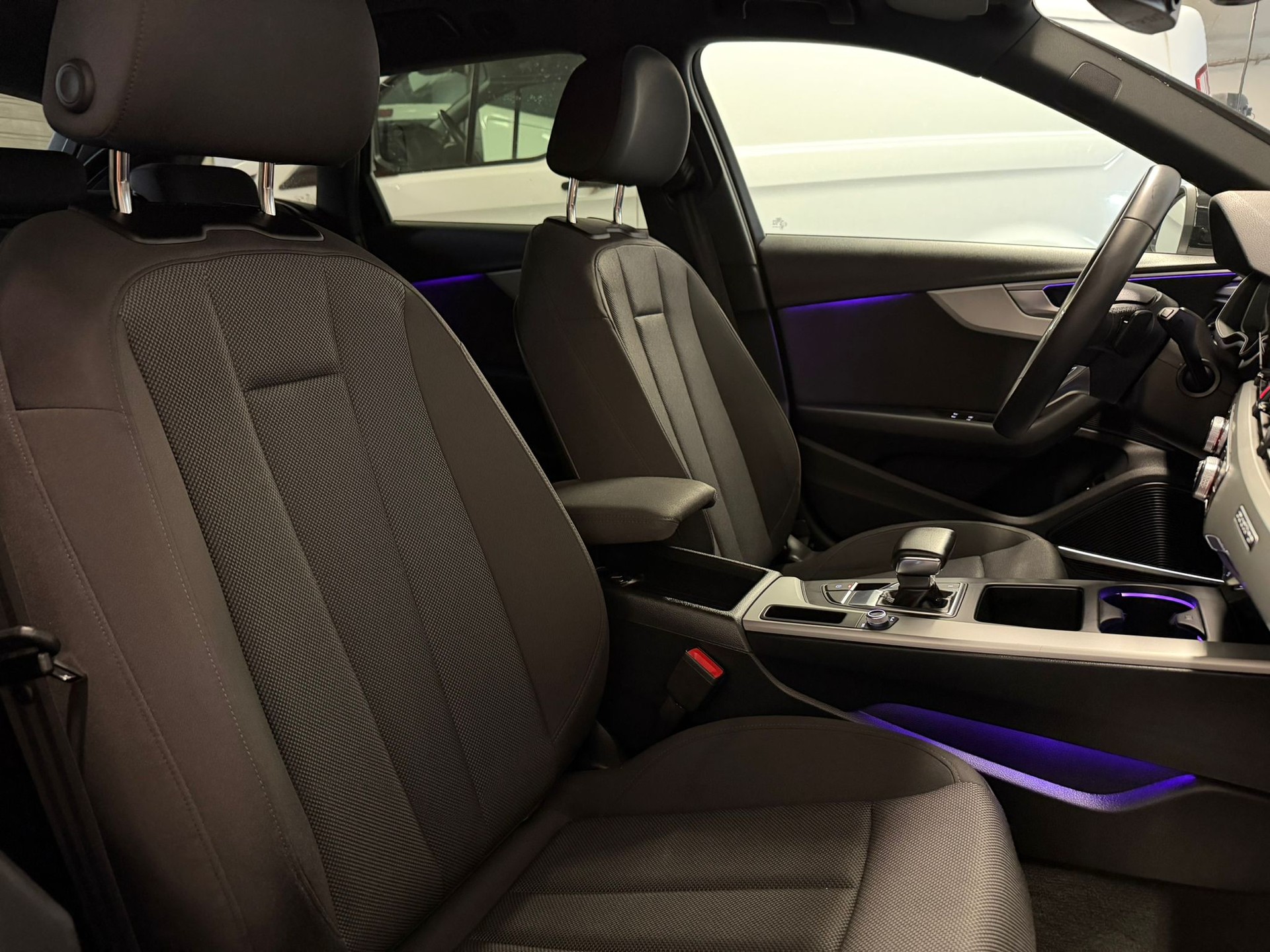 AUDI A4 Avant 40 TDI advanced quattro S-tronic-image-15