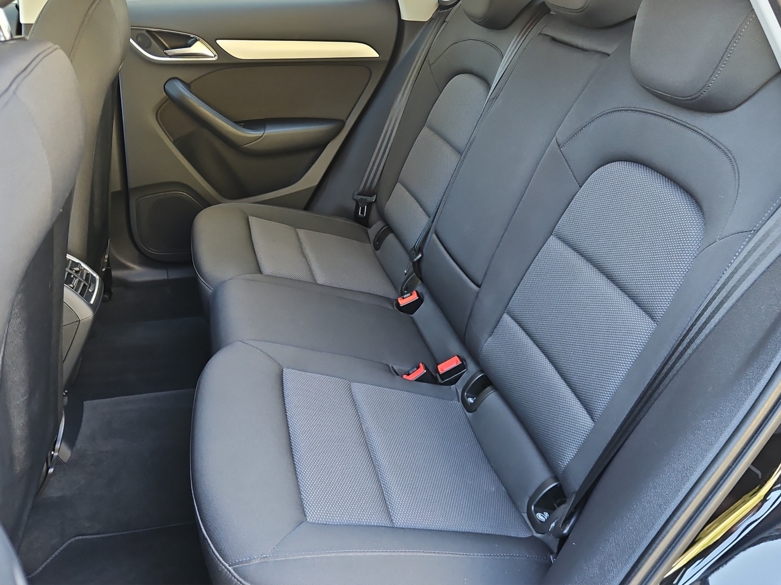 AUDI Audi Q3 Quattro S-Line-image-10