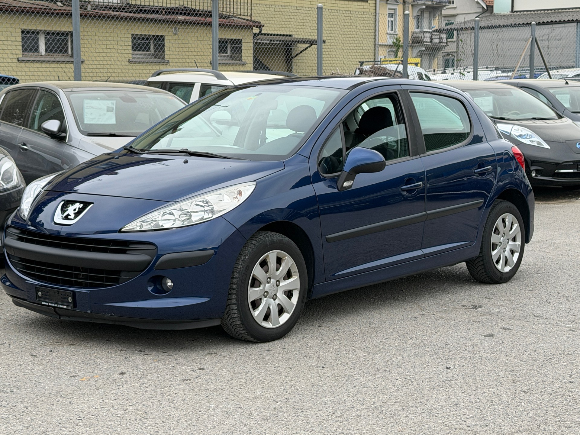PEUGEOT 207 1.4 16V Trendy Clim'-image-2
