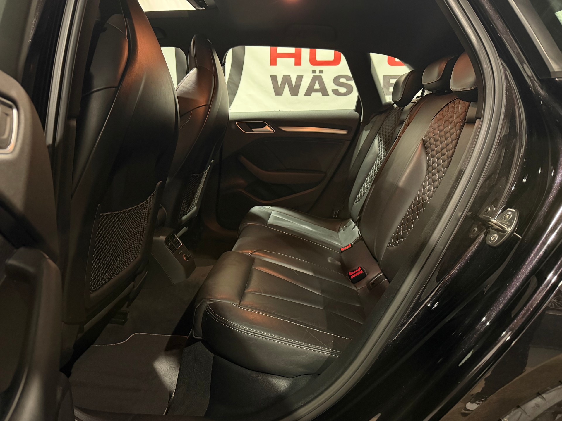 AUDI S3 Sportback 2.0 TFSI quattro S-tronic-image-16
