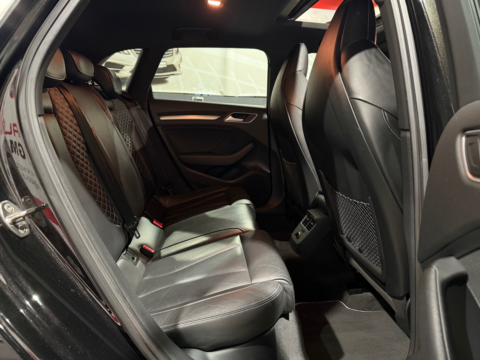 AUDI S3 Sportback 2.0 TFSI quattro S-tronic-image-15