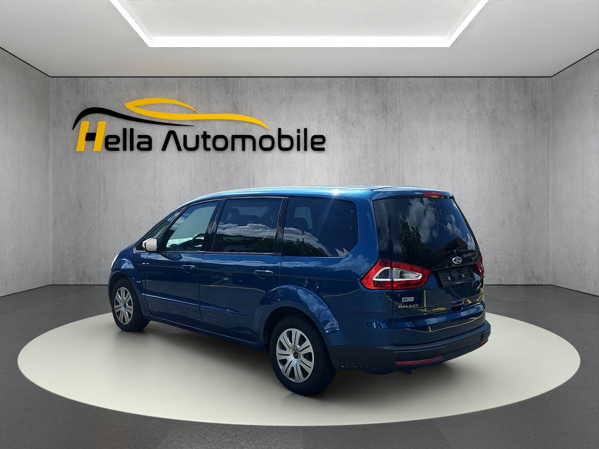 FORD Galaxy 2.0i Titanium-image-4
