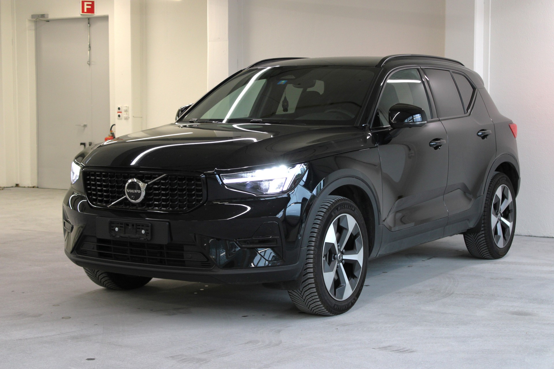 VOLVO XC40 B4 Benzin Mild Hybrid Core DCT