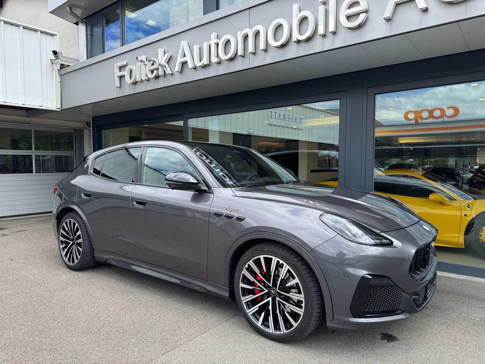 MASERATI Grecale 3.0 Trofeo-showroom-element-2