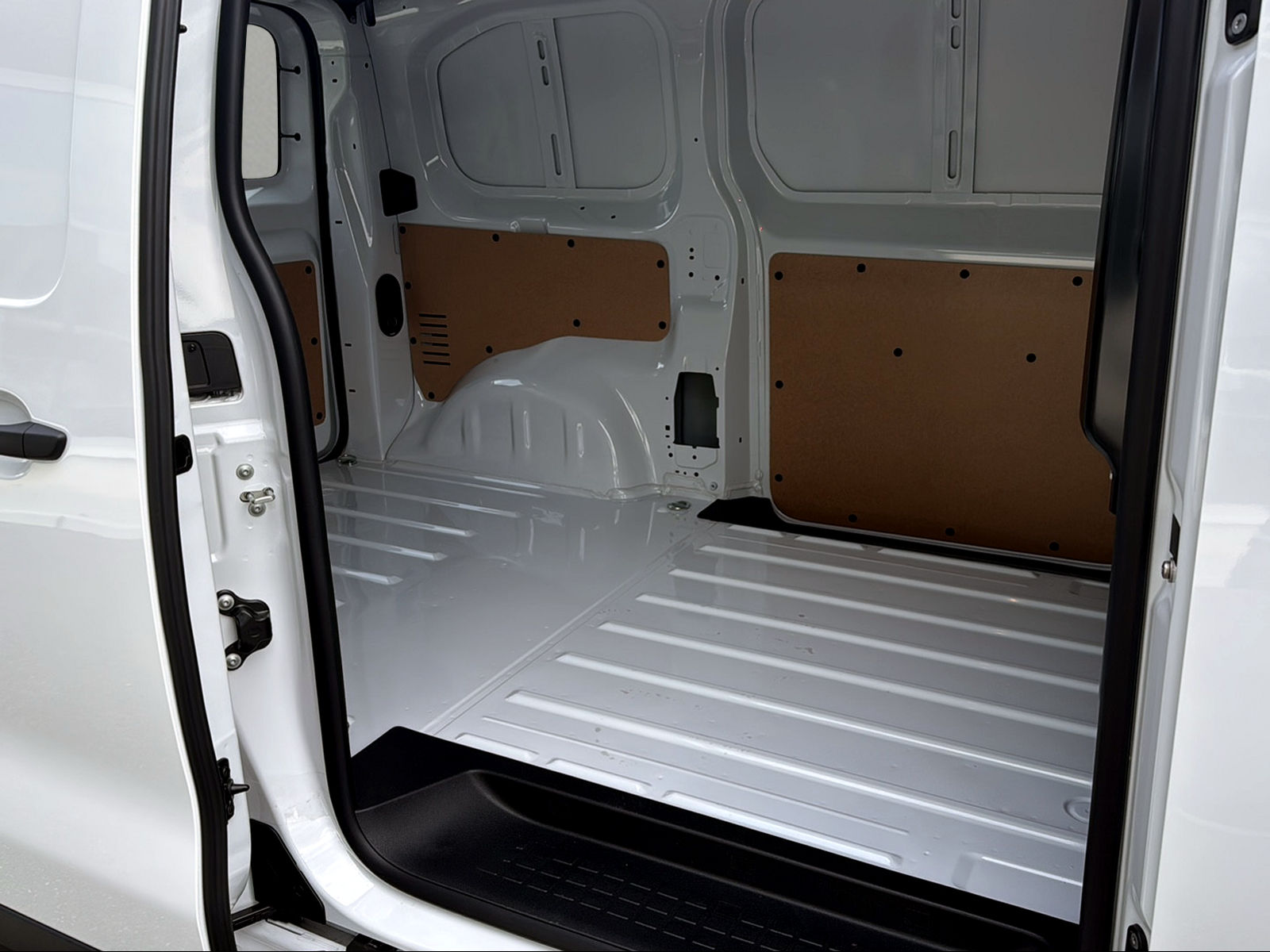 PEUGEOT Expert 2.2 BlueHDi 150 S&S Standard EAT8-image-7