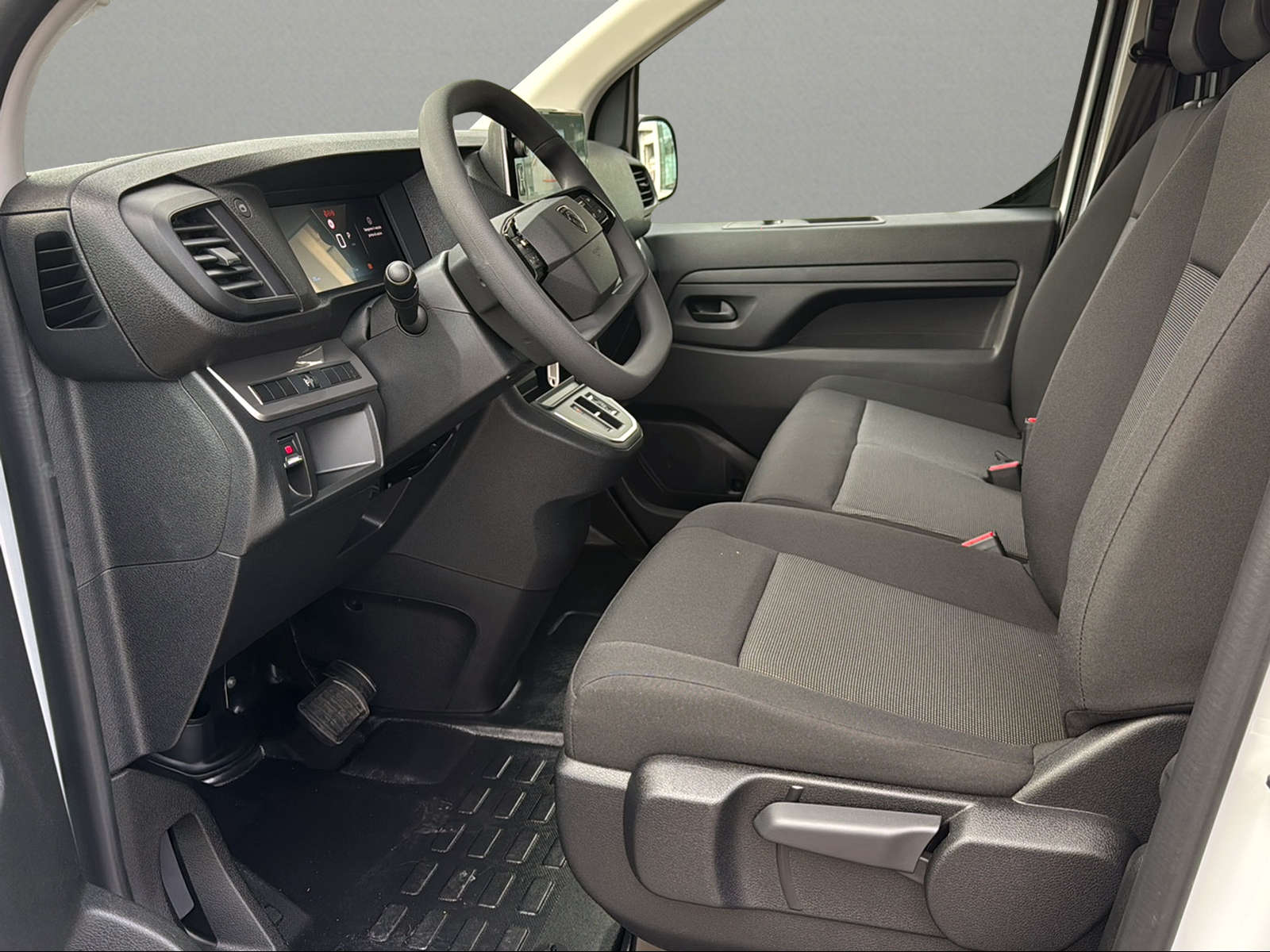 PEUGEOT Expert 2.2 BlueHDi 150 S&S Standard EAT8-image-3