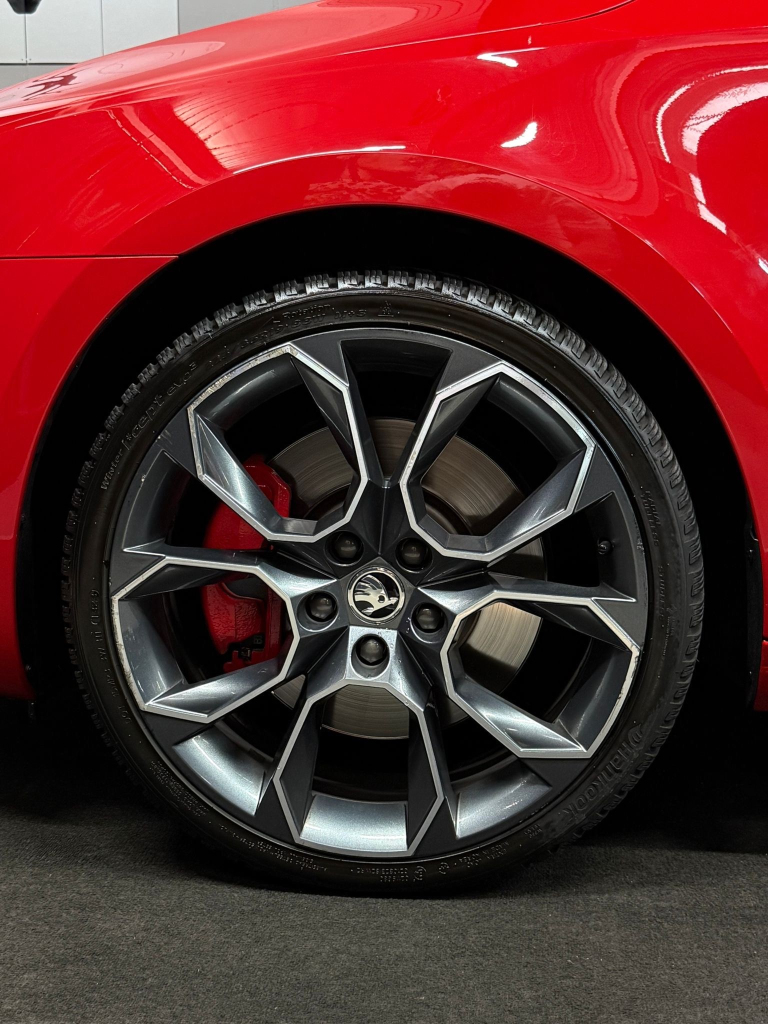 SKODA Octavia Combi 2.0 TSI RS CHALLENGE DSG-image-9
