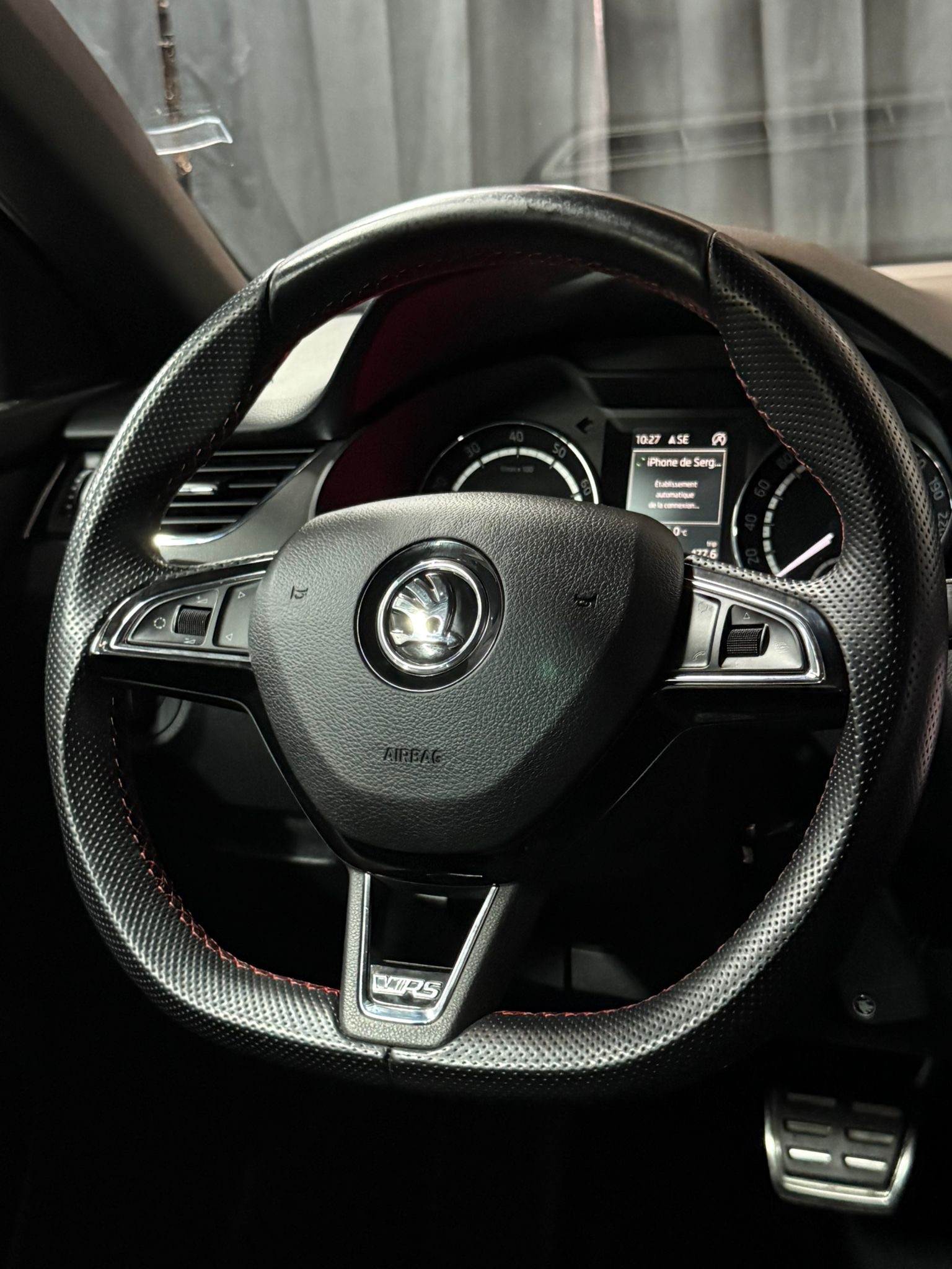 SKODA Octavia Combi 2.0 TSI RS CHALLENGE DSG-image-15