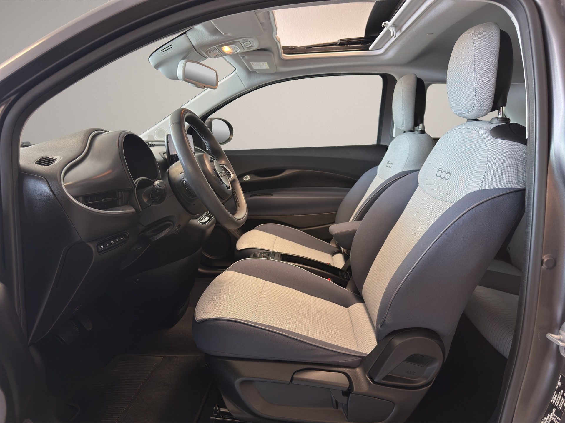 FIAT 500 electric 87 kW Icon-image-8