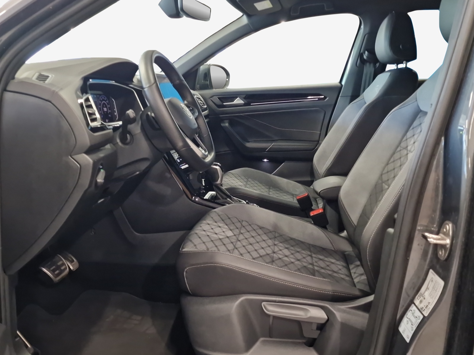 VW T-Roc 2.0 TSI R-Line DSG 4Motion-image-7