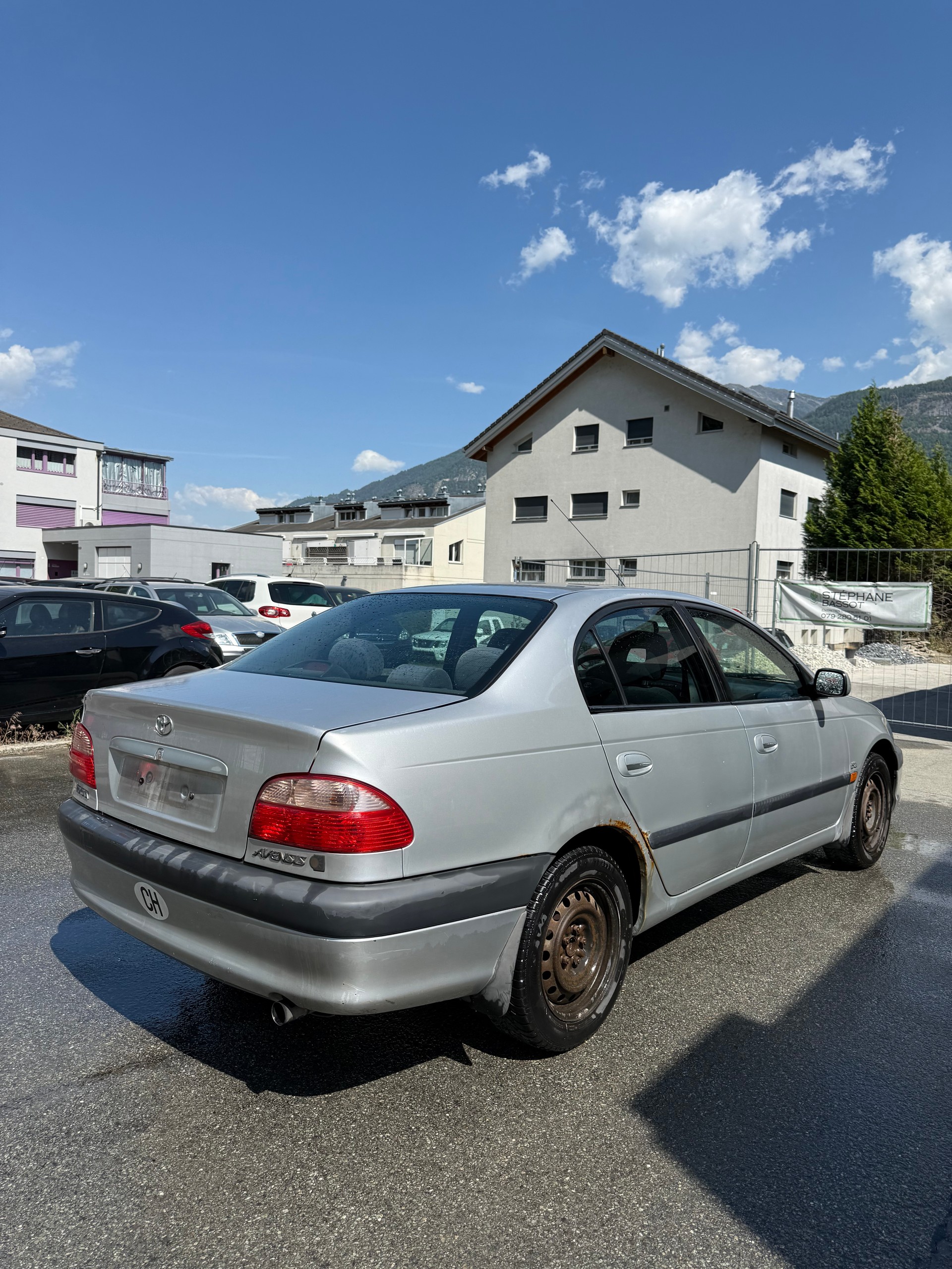 TOYOTA Avensis 2.0 VVT-i Linea Sol Sedan-image-4