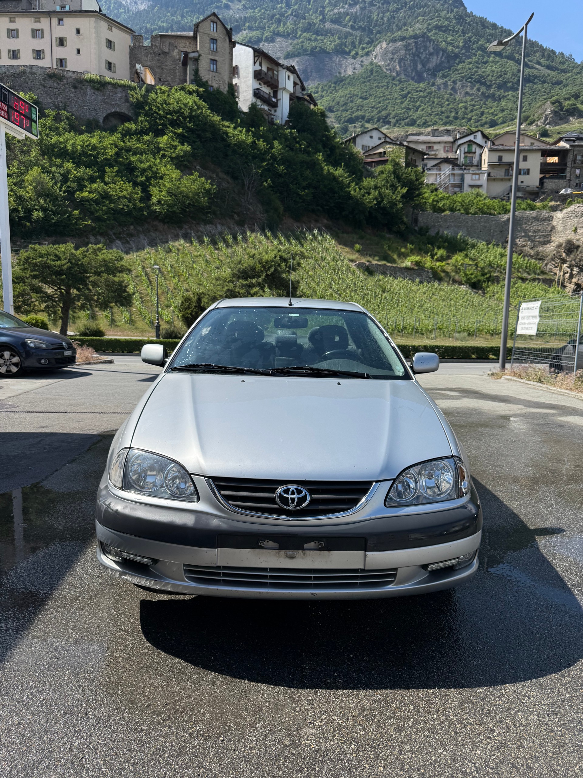 TOYOTA Avensis 2.0 VVT-i Linea Sol Sedan-image-2