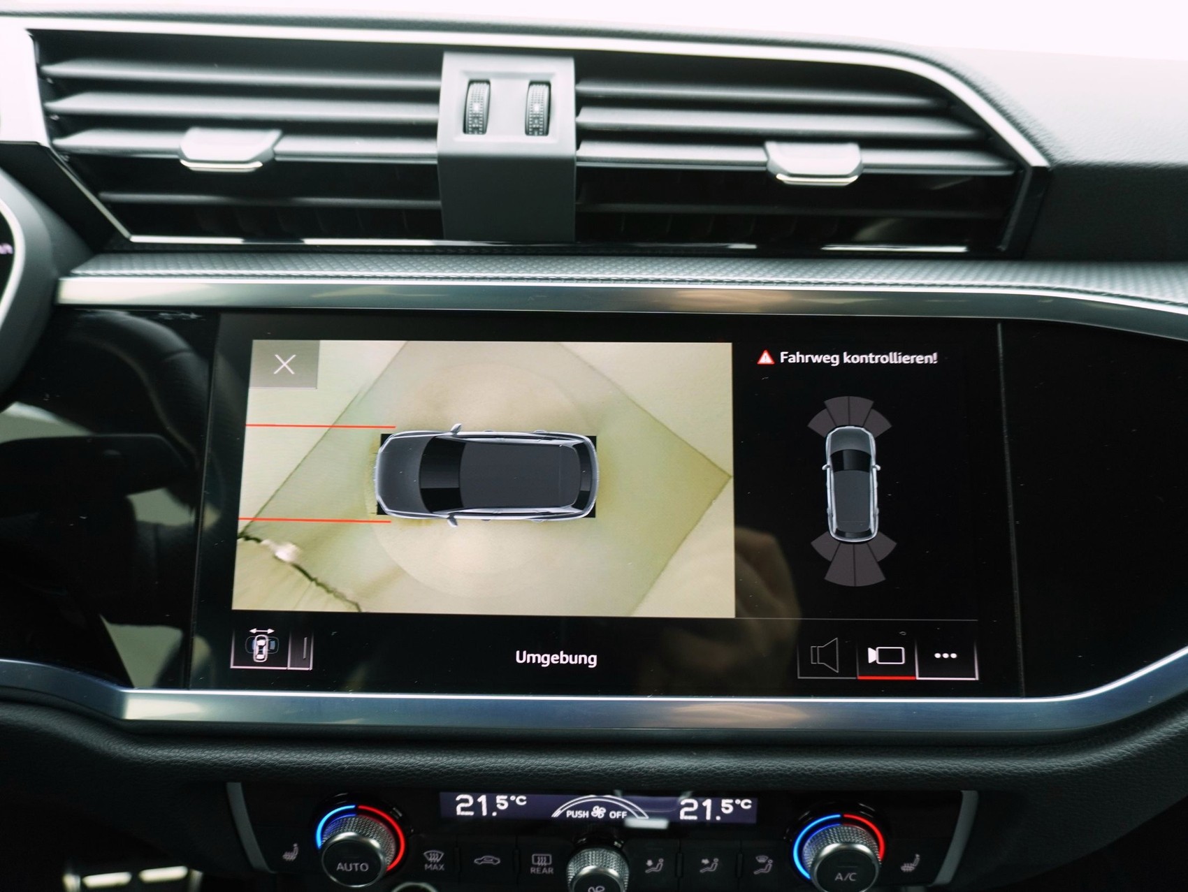 AUDI Q3 35 TFSI S line S-Tronic-image-19
