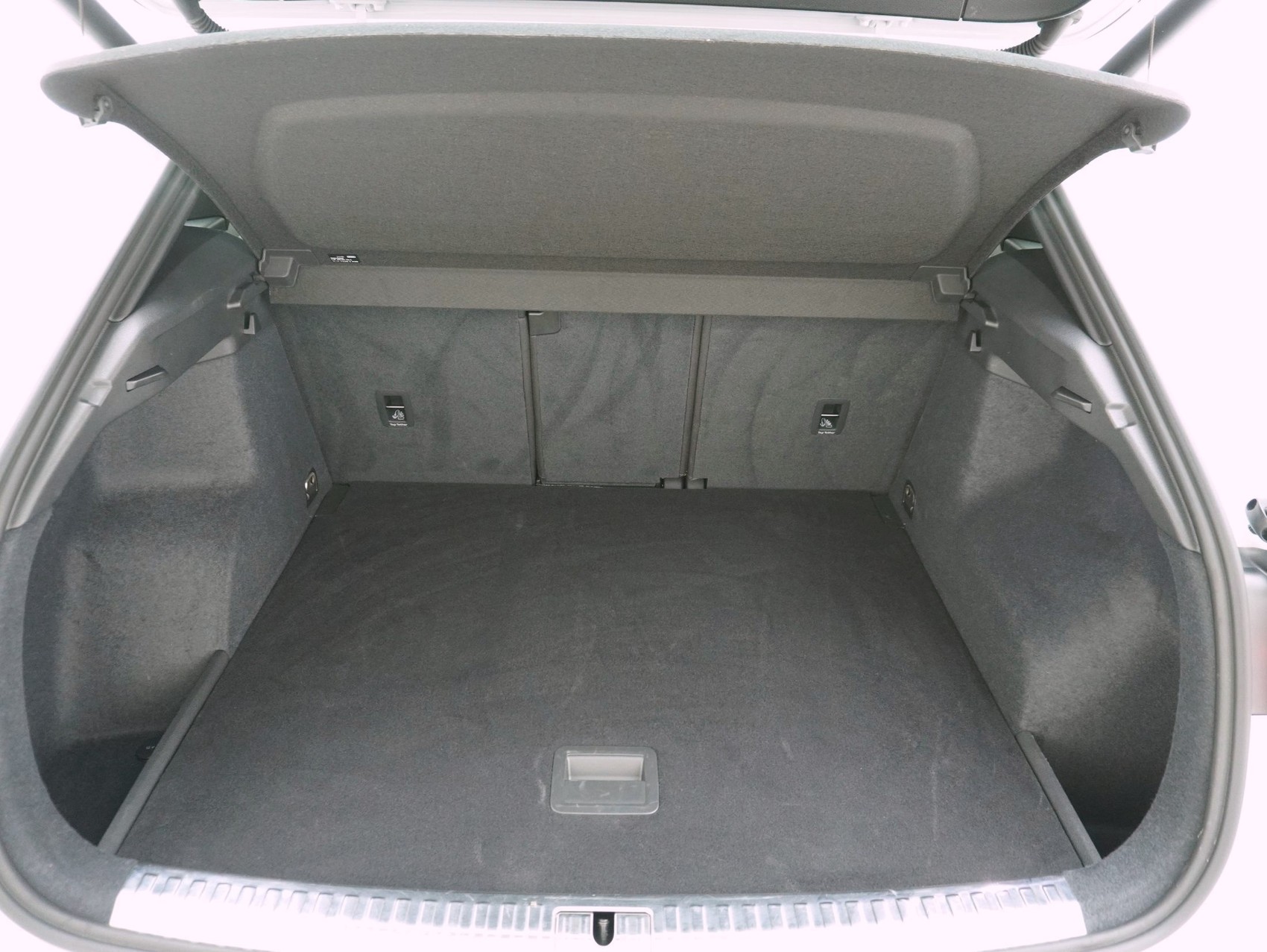 AUDI Q3 35 TFSI S line S-Tronic-image-11