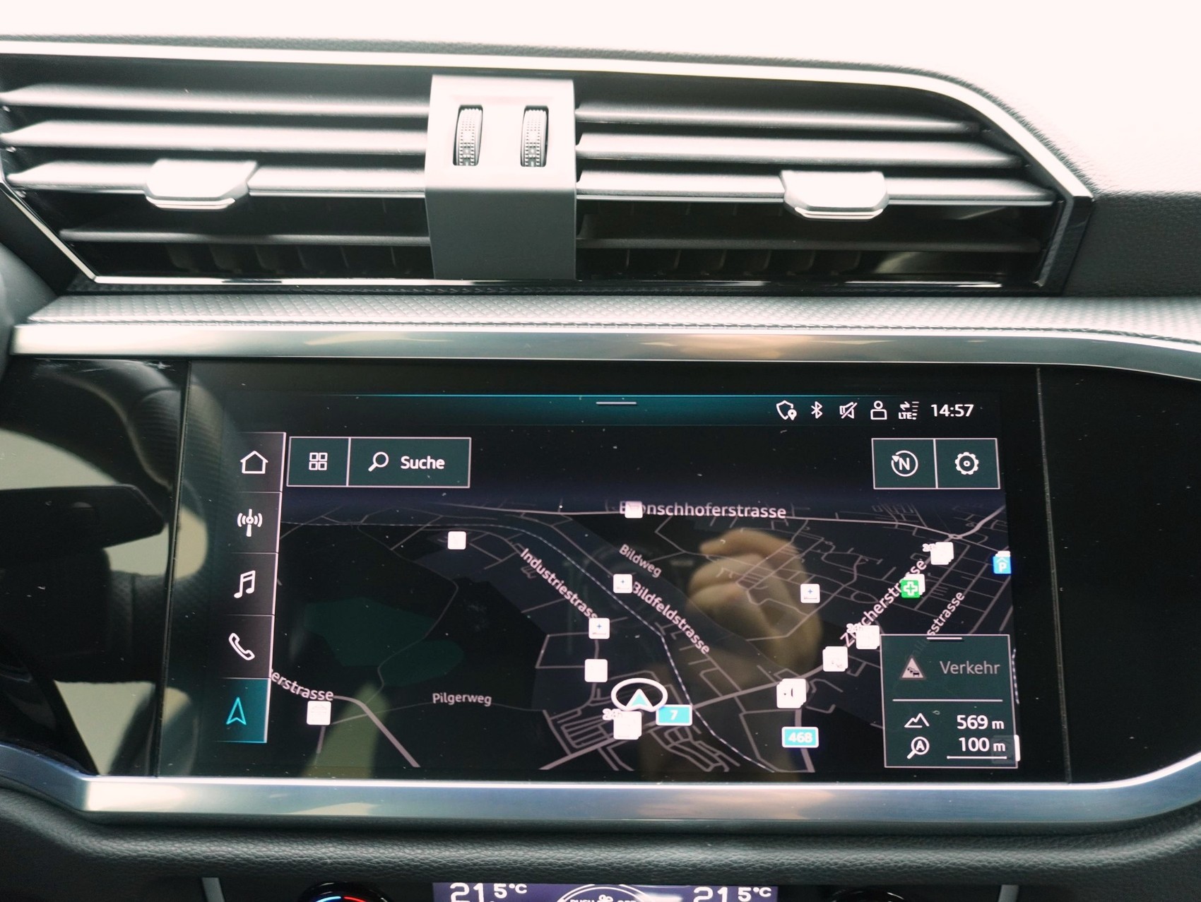 AUDI Q3 35 TFSI S line S-Tronic-image-24