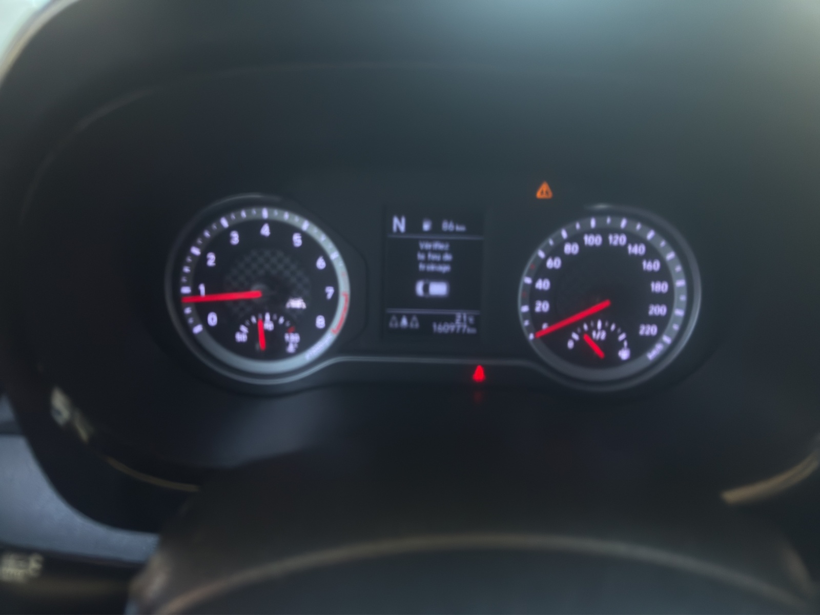 HYUNDAI i10 1.0 Launch Automat-image-7