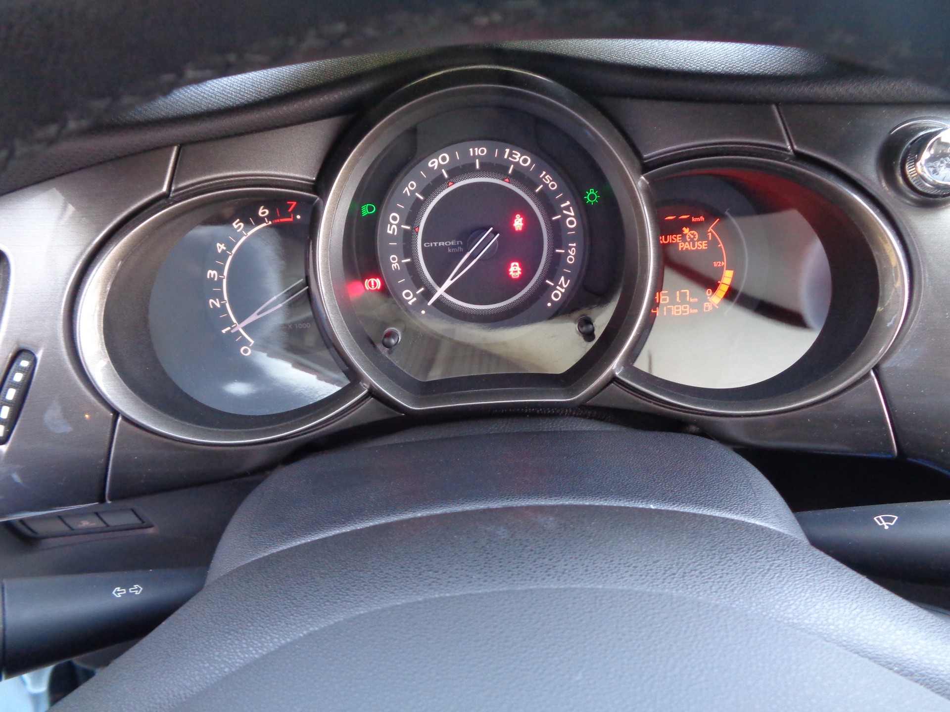 CITROEN C3 1.4i 16V Exclusive-image-14