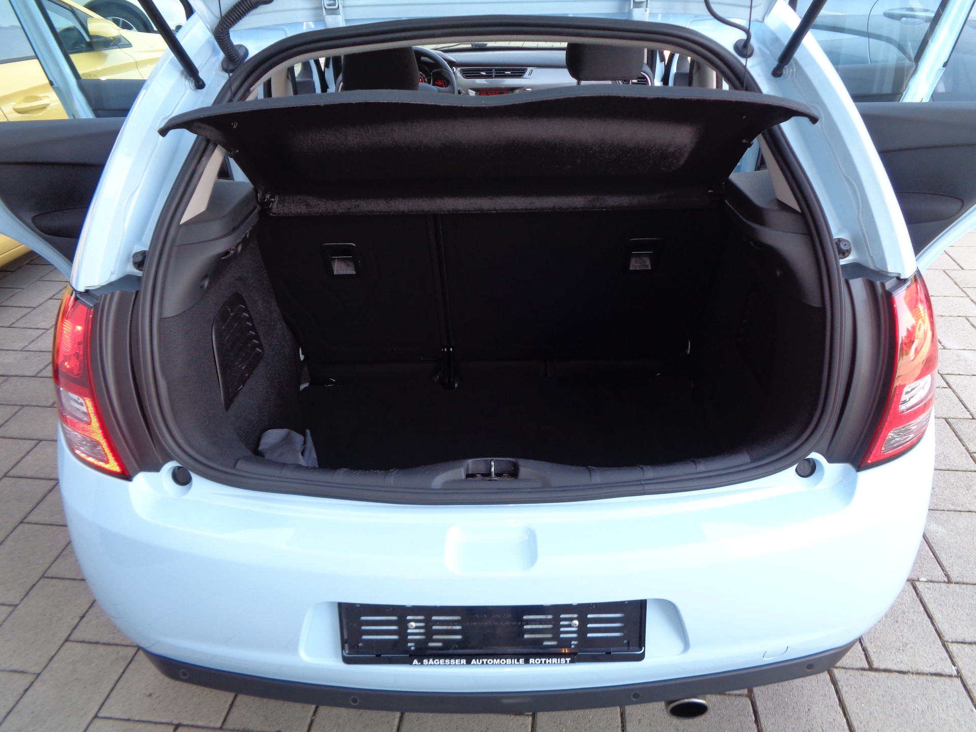 CITROEN C3 1.4i 16V Exclusive-image-15