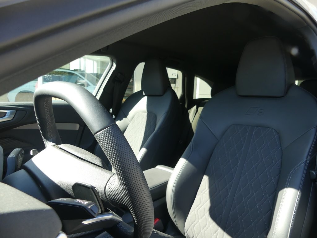 AUDI A5 Avant TDI quattro 150 kW S tronic-image-9