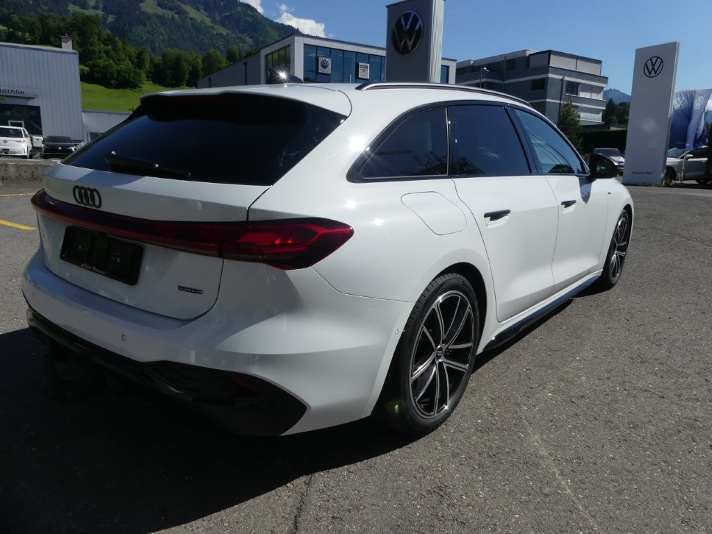 AUDI A5 Avant TDI quattro 150 kW S tronic-image-3