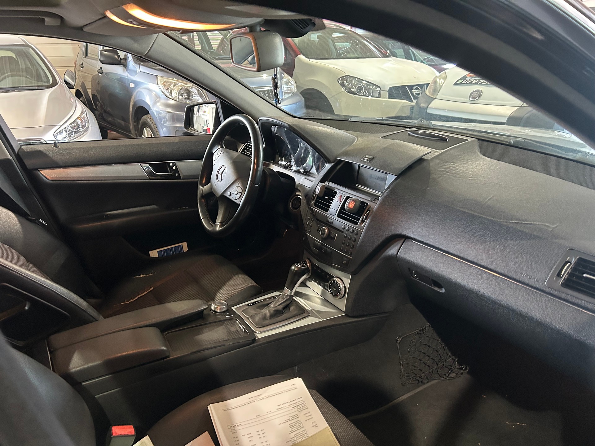MERCEDES-BENZ C 180-image-7