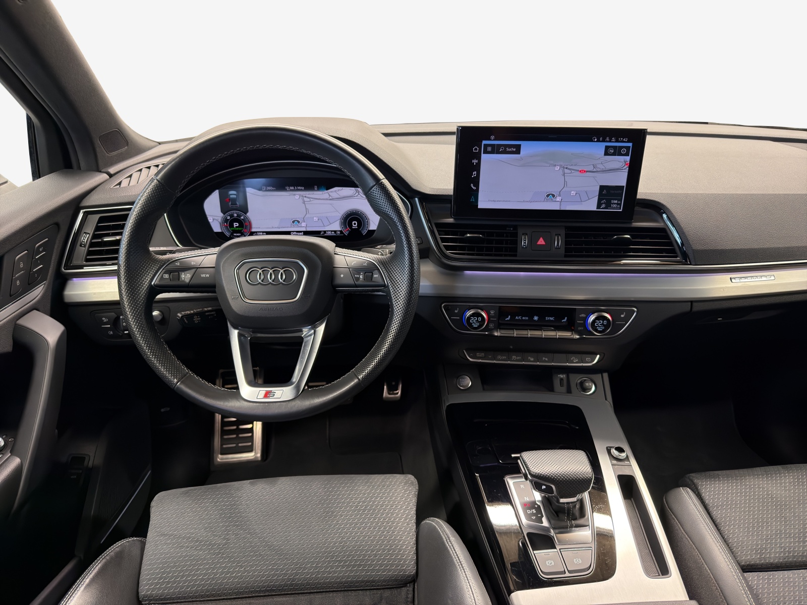 AUDI Q5 40 TDI Black Edition quattro S-tronic-image-8