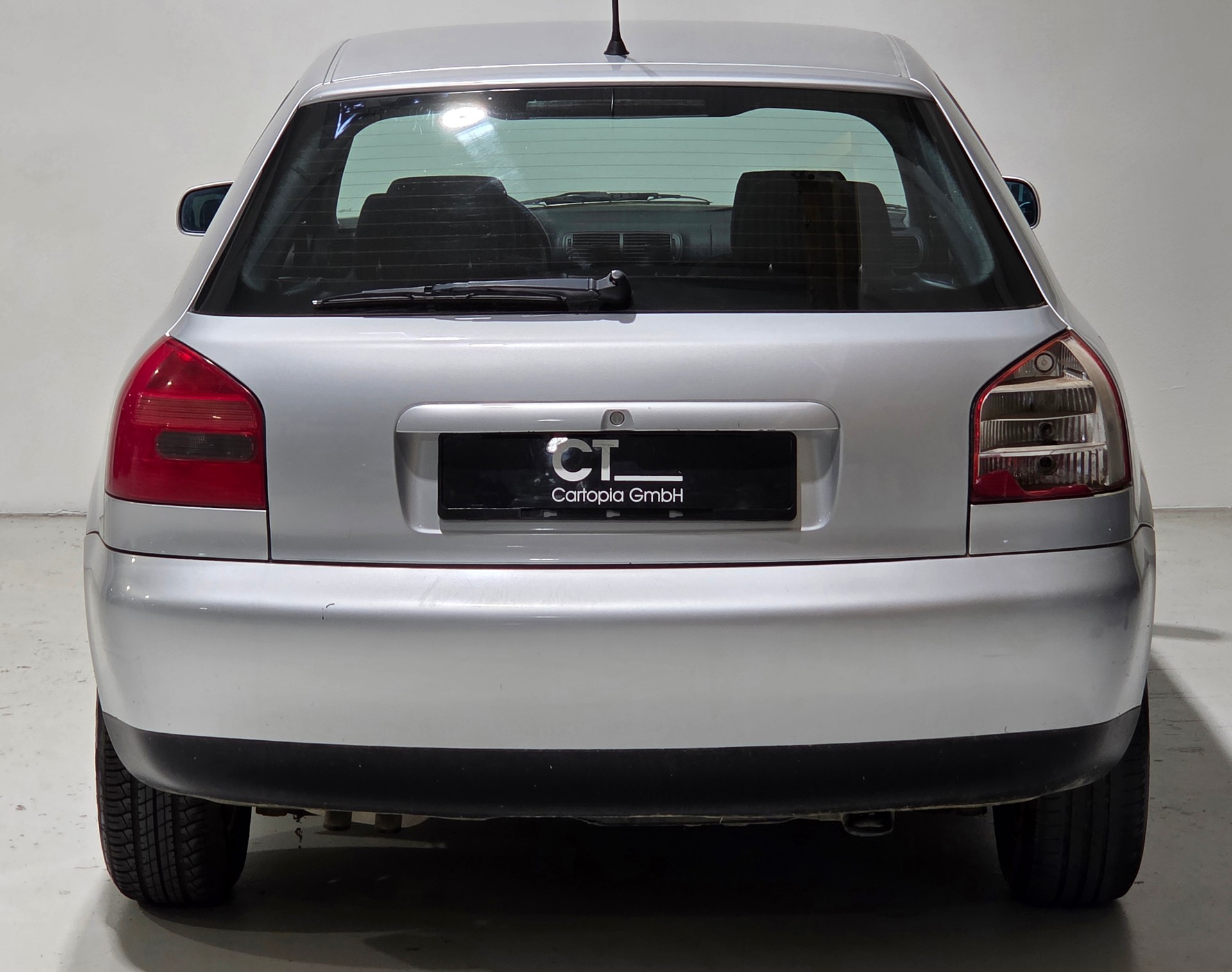 AUDI A3 1.8 T Ambiente-showroom-element-3