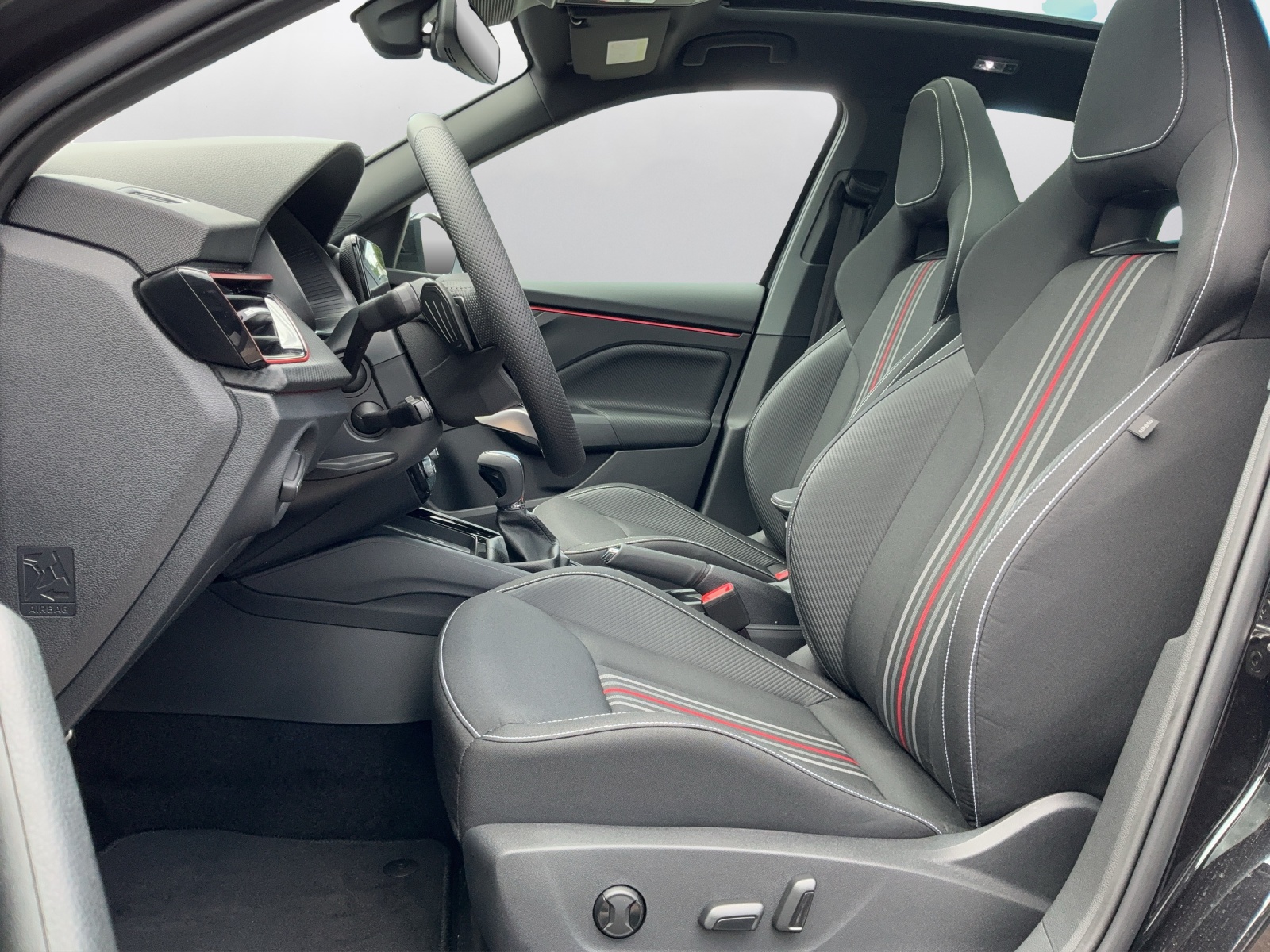 SKODA Kamiq 1.5 TSI Monte Carlo DSG-image-9
