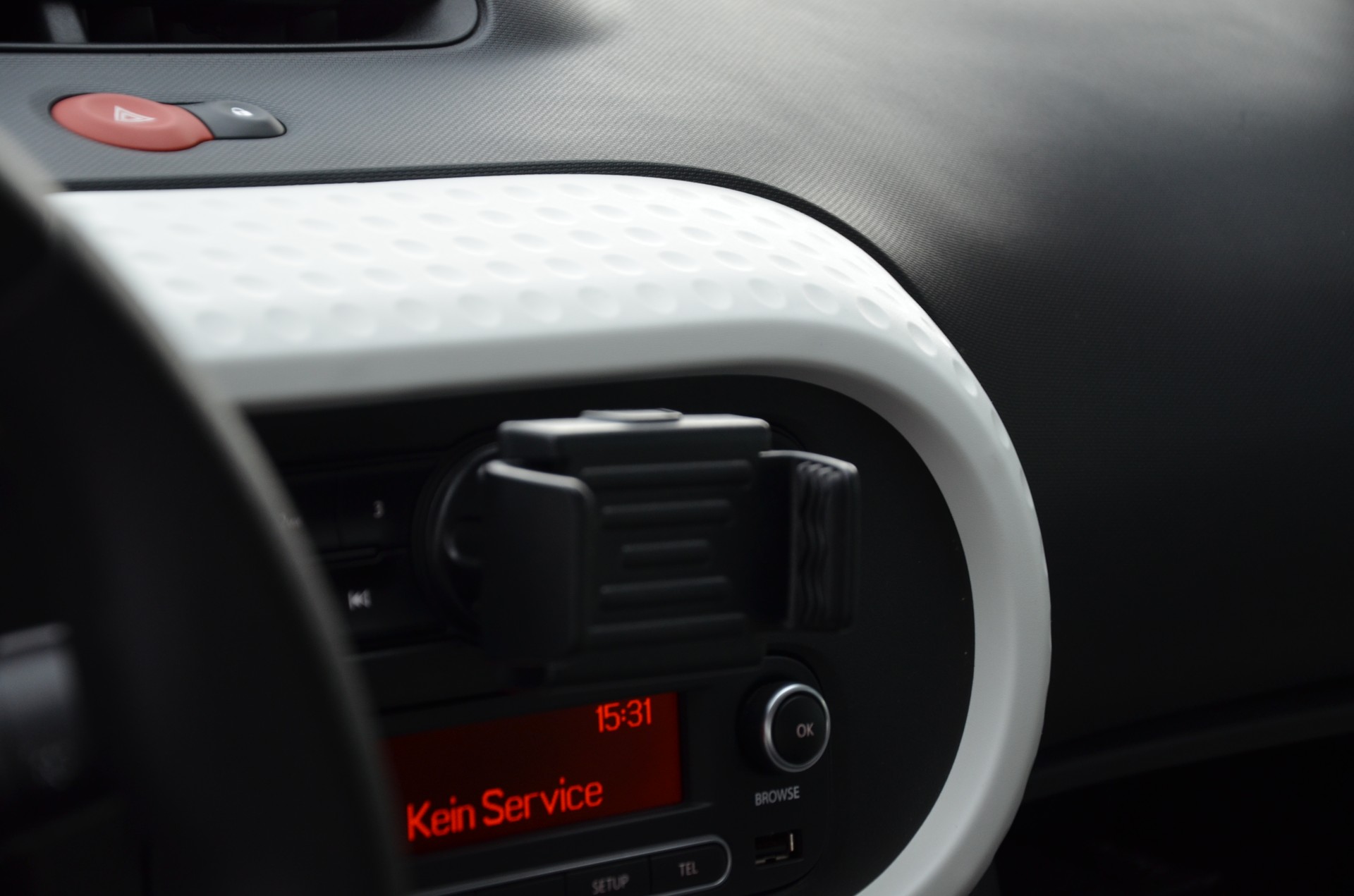 RENAULT Twingo 1.0 Life*Ab MFK,1 Jahr oder 20'000km Garantie*-image-15