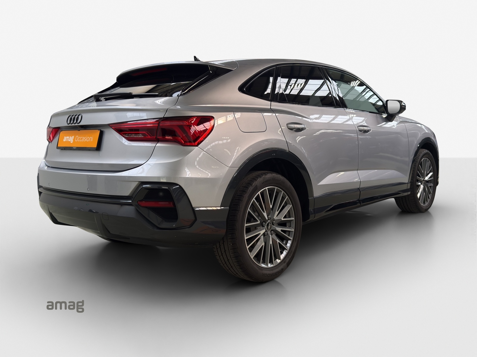 AUDI Q3 Sportback 35 TFSI Attraction S-tronic-image-4