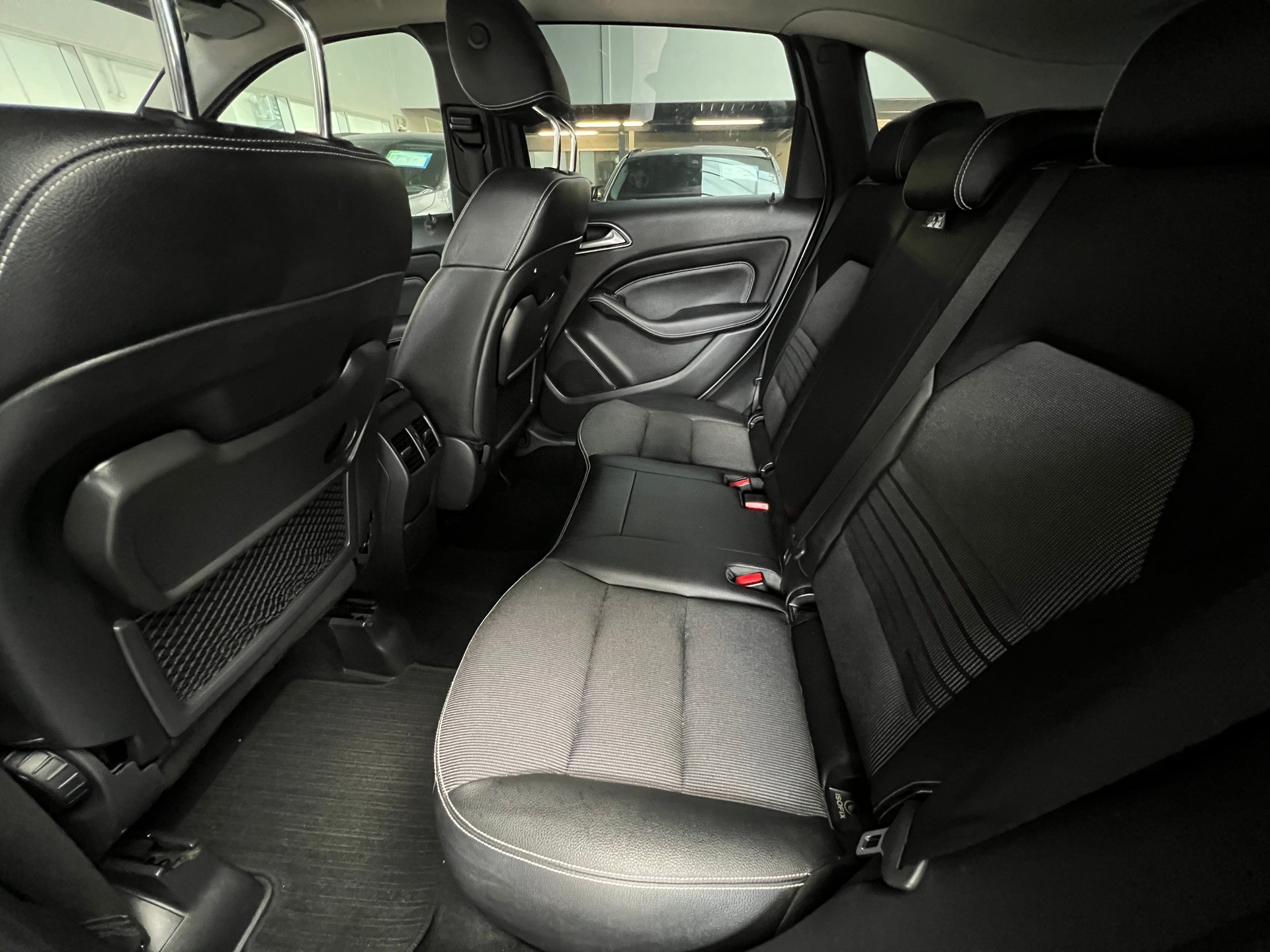 MERCEDES-BENZ B 220 Urban 4Matic 7G-DCT-image-9