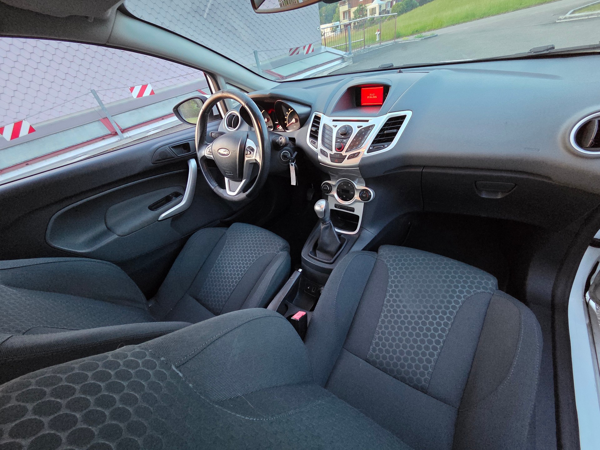 FORD Fiesta 1.6 16V Sport-image-7