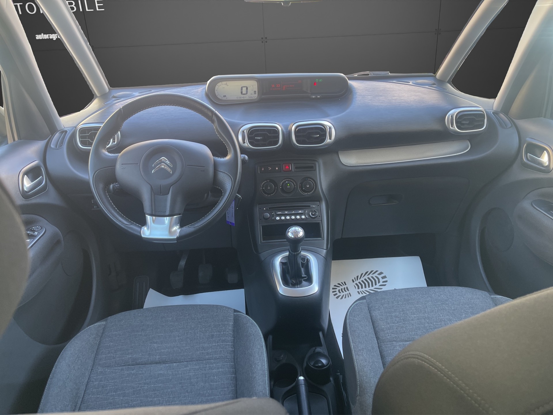 CITROEN C3 Picasso 1.2 Pure Tech Séduction-image-12