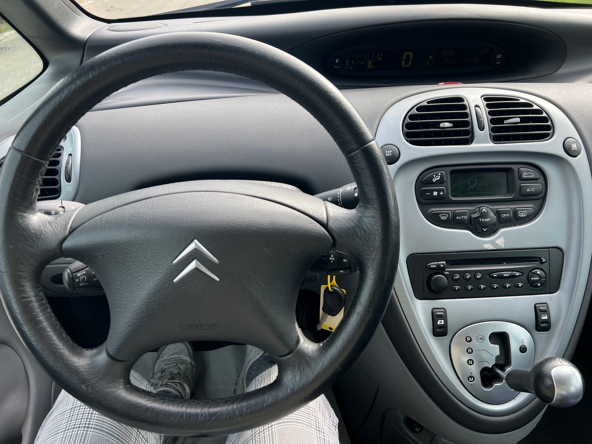 CITROEN Xsara Picasso 2.0i 16V Exclusive Automatic-image-13